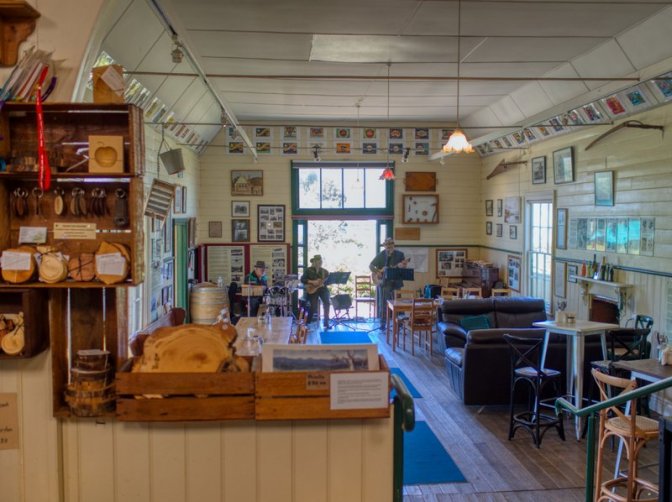 Live music at Franks